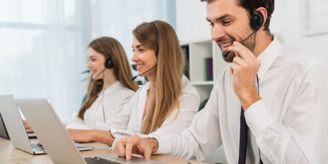 Help Desk Support Outsourcing Explained | Costs, Benefits & Use Cases